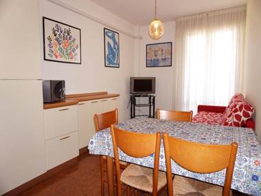 Perfect Apartment For 4 People With Swimming Pool