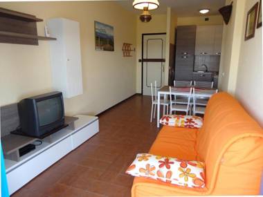 Apartment near the beach for 6 people