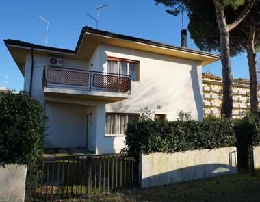 Comfortable Villa For Six People With Ac