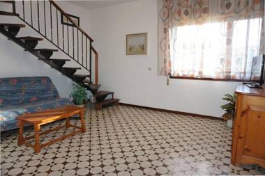 Comfortable Villa For Six People With Ac