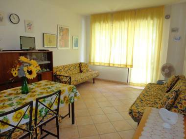 Beautiful apartment for 5 people facing the sea