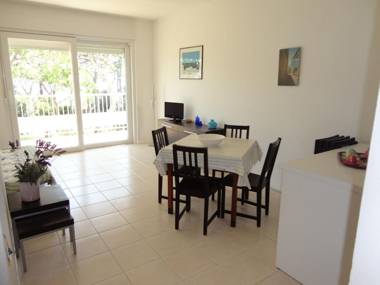 Beautiful apartment for 4 people facing the sea