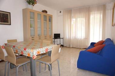 Large apartment facing the sea 6 people