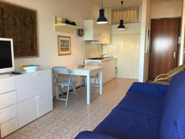 Beautiful one bedroom apartment near the beach 5 people