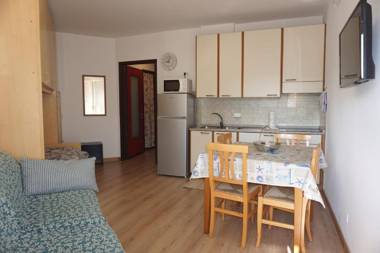 Studio for 3 people near the beach