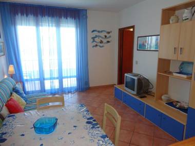 Apartment for 5 people With Pool And Sea View