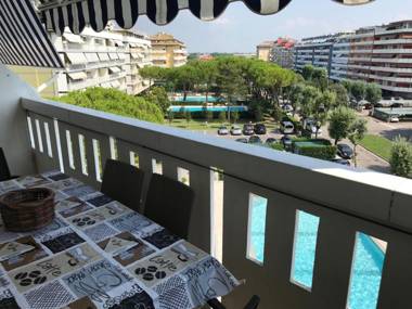 Beautiful Sea Front studio With Swimming Pool