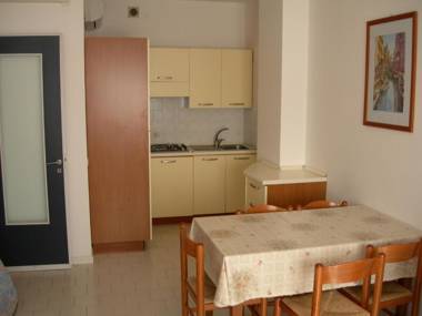 Beautiful Apartment For 6 People-swimming Pool-ac