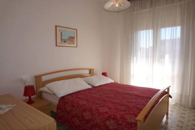 Apartment With Swimming Pool near the beach