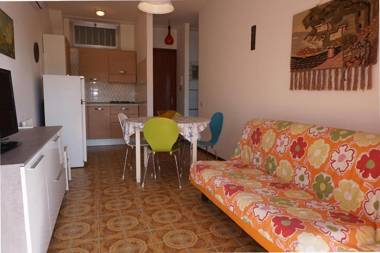 Apartment for 5 people with sea view