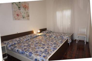 Beautiful apartment for 5 people with swimming pool