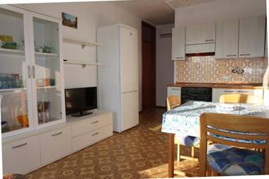 Beautiful three-room apartment for 6 people A C