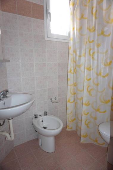 Nice Studio Apartment in a Great Location Near the Beach