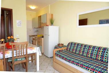 Fantastic Apartment Near the Beach Central Location - Communal Pool