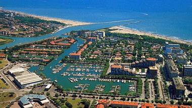 Great Apartment with Terrace in Fantastic Location