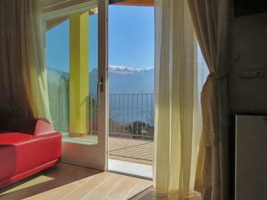 Loft Diva Lake view by Gardadomusmea