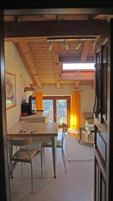 Attico Florian Vesio by Gardadomusmea