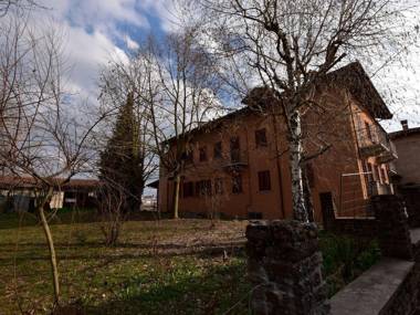 Homely Apartment with Roof Terrace Garden Furniture Garage