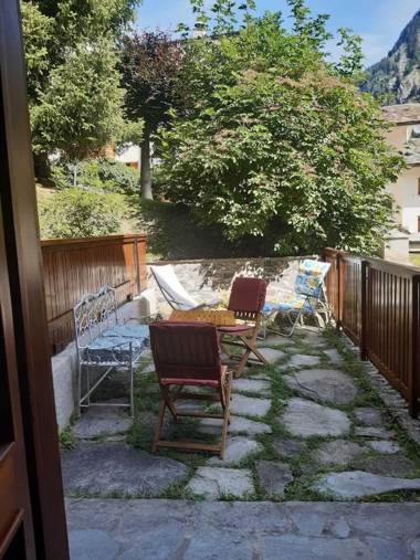 ALTIDO Flat for 6 in the Historic Town Pré-Saint-Didier