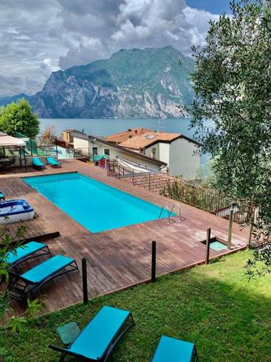 Casa Romani Lake Apartments