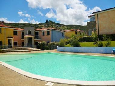 Residence with swimming pool in green countryside near the thermal baths
