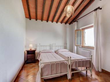 Lush Farmhouse in Gambassi Terme Fi with Tennis Court