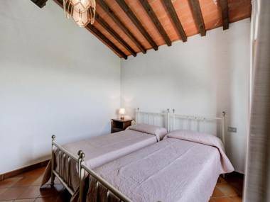 Lush Farmhouse in Gambassi Terme Fi with Tennis Court