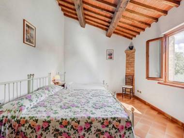 Ideal Farmhouse in Gambassi Terme Fi with Swimming Pool