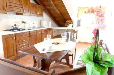 2 bedrooms appartement with enclosed garden and wifi at Zafferana Etnea