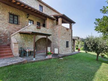 Attractive Holiday Home in Volterra with Swimming Pool