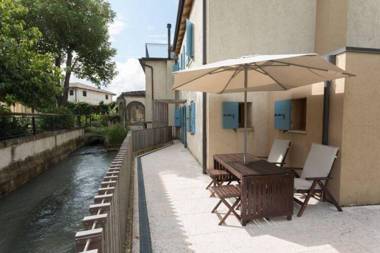 Modern accommodation just renovated private garden free wifi near Treviso