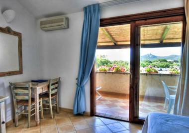 Porto Giunco Residence