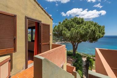 Accu is Prezzus D fronte mare