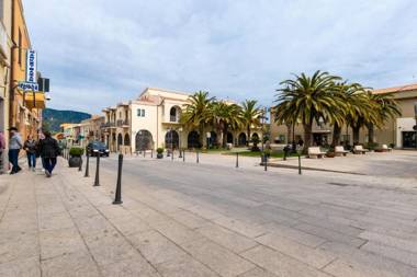 Ampio trivano centrale con wifi