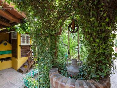 Appealing Villa in Villa San Giovanni with Garden