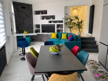 GT HOUSE FONTANA LIMITE