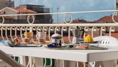 Attico con 2 camere in Via Vespucci