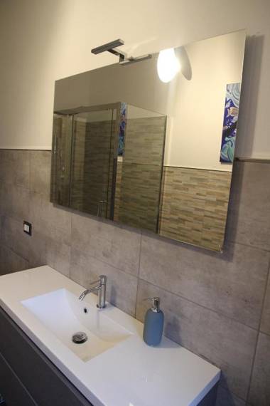 ES - Essential Solution & Emotion Stories (locazione turistica)