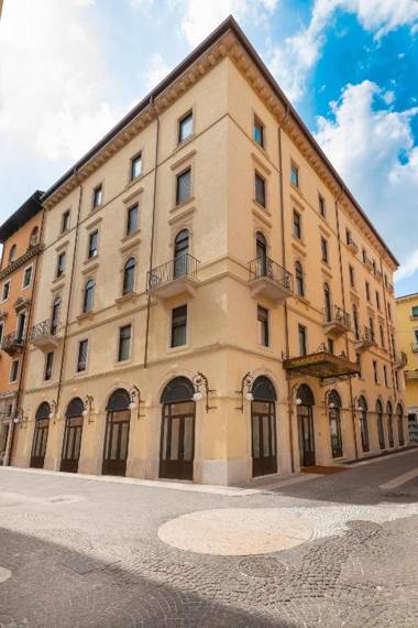 Boutique Hotel Touring