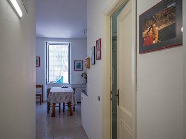 Nonna Rosetta Traditional Studio