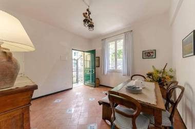 ALTIDO Pretty House in Vernazza Middle Apartment