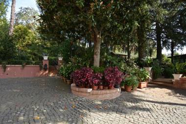 Villa Castelli Romani with Garden