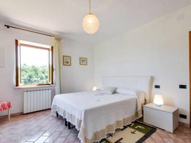 Serene Holiday Home in Urbino with Private Pool