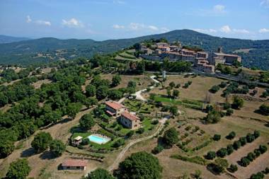 Villa Val di Luce uncontaminated nature near Lake Trasimeno