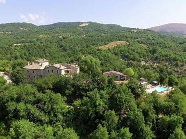 Valley-View Farmhouse in Umbertide with Pool and BBQ
