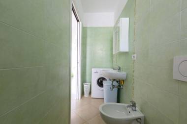 Trilo Damiani by BarbarHouse