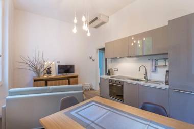 Udine Centre Stylish Apartment