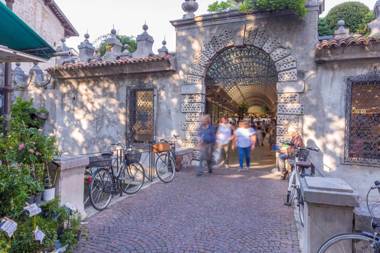 Udine Centre Stylish Apartment