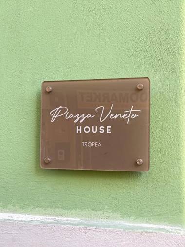 Piazza Veneto House