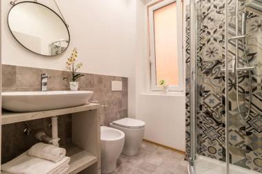 Elegante 8 posti vicino alla stazione - Grey e Blu